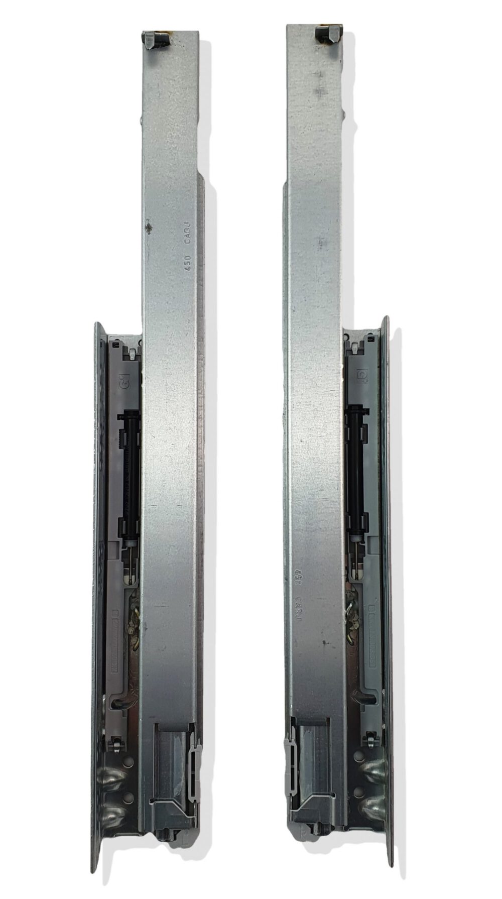 GRASS Dynamoov drawer runners for wooden drawers, full extension with soft-close damping and 3D adjustment options. 1 pair of drawer runners including couplings.