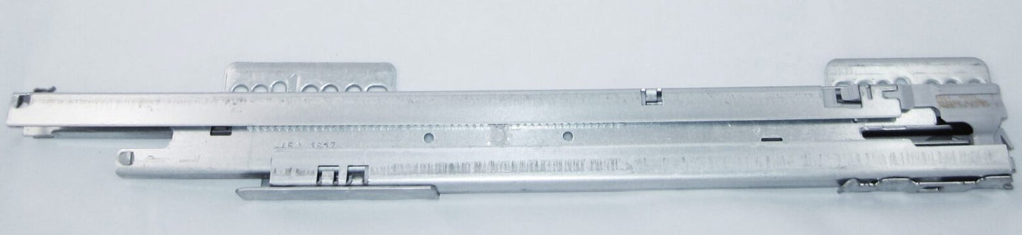 Rail de tiroir à extension totale GRASS Nova Pro, droit, 450 mm, avec amortisseur et mécanisme de fermeture automatique