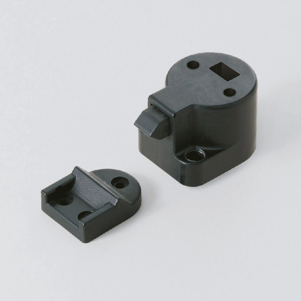 High-quality snap fastener with handle function, made of zinc alloy (ZDC), surface: gold-colored, glossy polished, design: oval, DPL-OV-G. Solid snap fastener for RVs, boats, and much more, from Sugatsune / LAMP® (Japan)