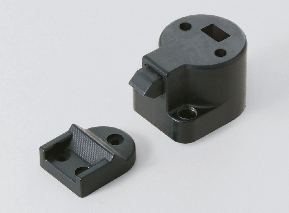 High-quality snap fastener with handle function, made of zinc alloy (ZDC), chrome-plated finish, oval design, DPL-OV-CR. Solid snap fastener for RVs, boats, and much more, from Sugatsune / LAMP® (Japan).