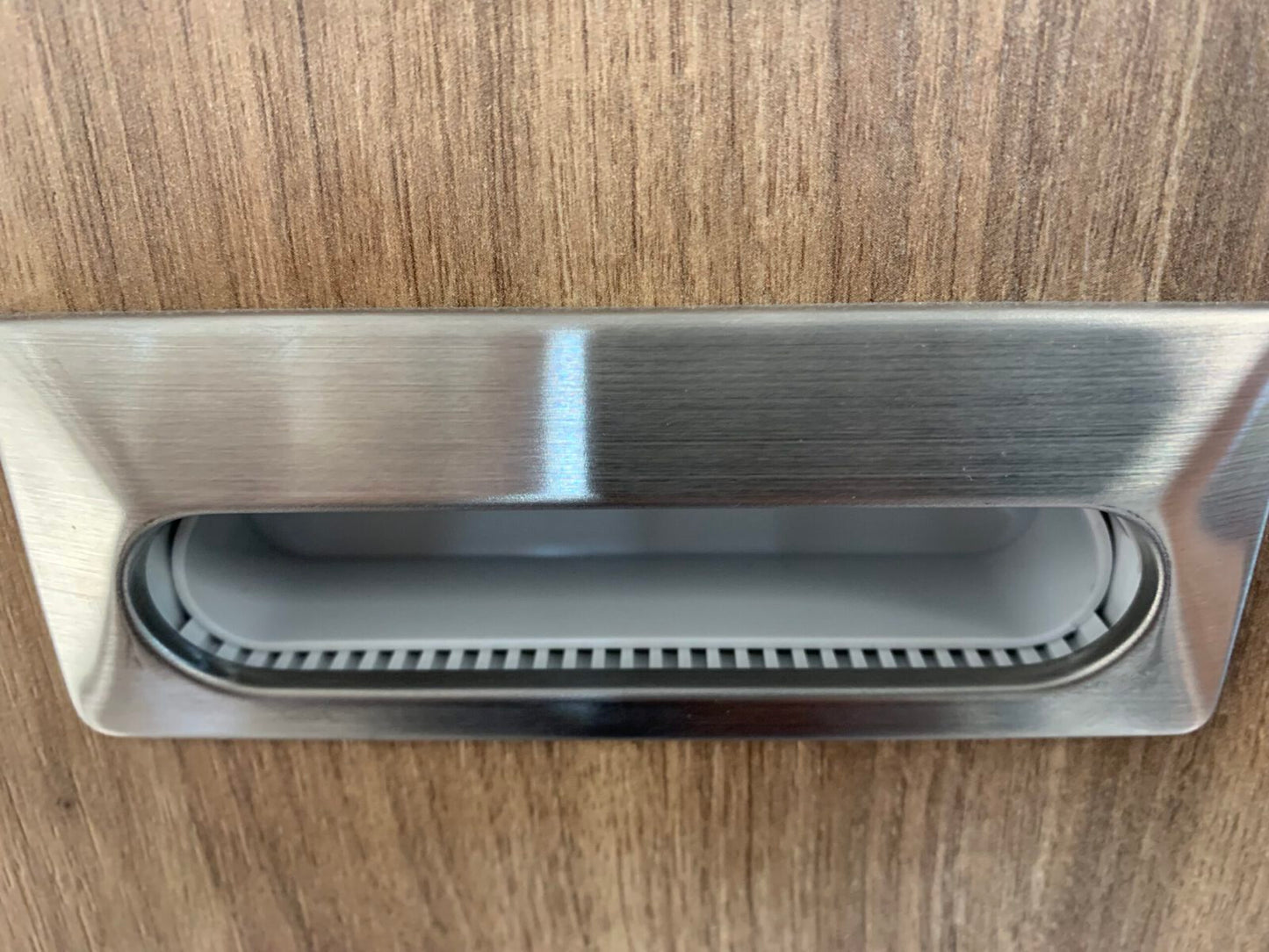 Unique V2A (SUS304) vented pull handle, black, 105 mm (4.2") UTA-105BL. Ventilated pull handle made of stainless steel V2A (SUS304), satin finish, for drawers, cabinets, humid environments, ships from Sugatsune / LAMP® (Japan)