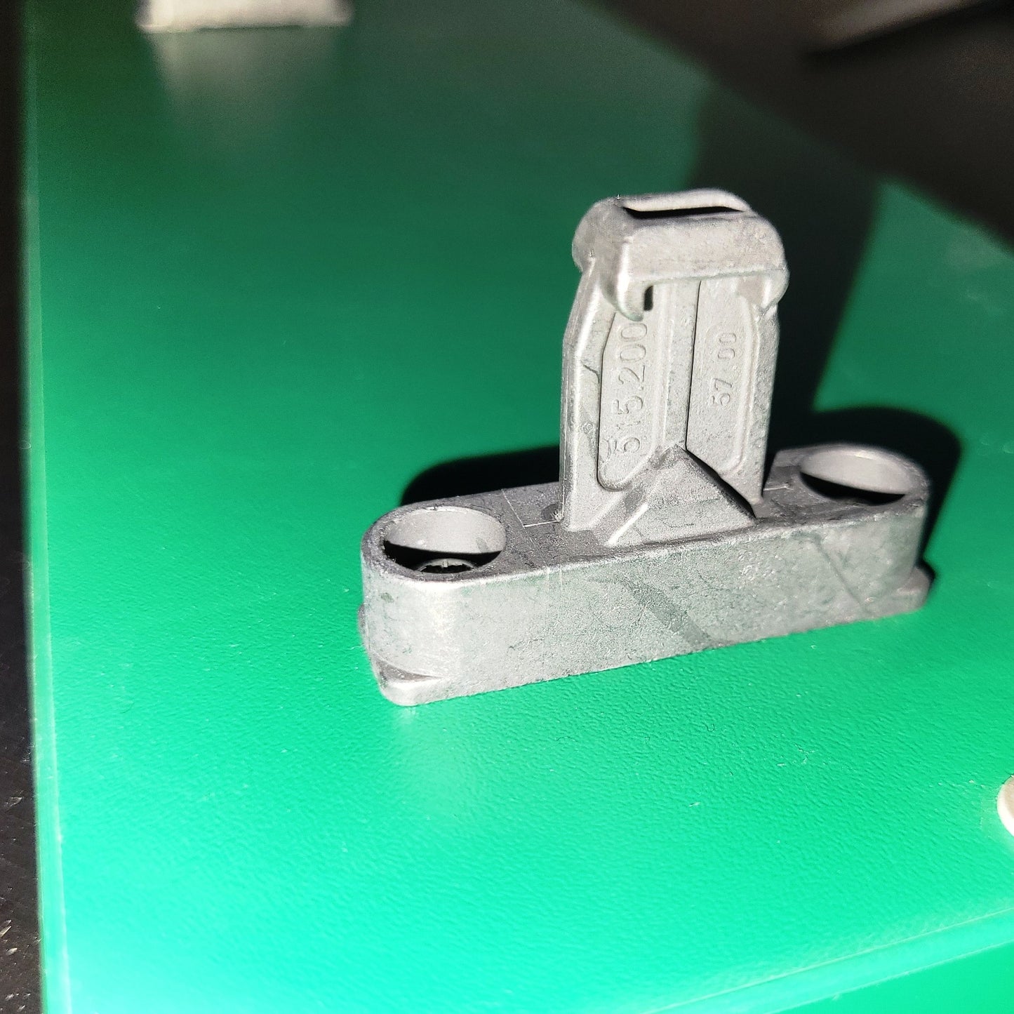 2 Stück Frontbefestigungen für GRASS DWD-XP Schubkästen zum Anschrauben von GRASS Österreich