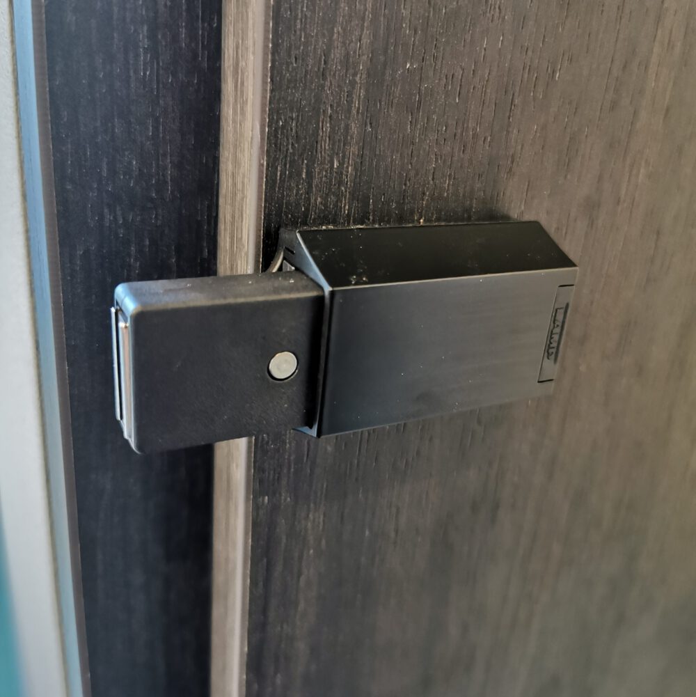 Schwerlast-Druckschnäpper magnetisch, Push-to-Open für extra schwere grifflose Türen Touch-Latch ML-ZN80 von SUGATSUNE / Lamp (Japan)
