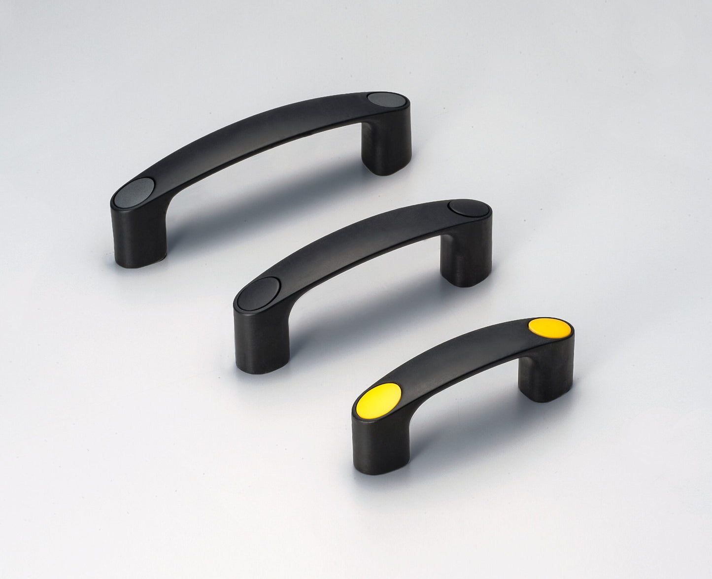Hochwertiger robuster Gerätegriff aus verstärktem Nylon, schwarz mit schwarzen Abdeckkappen, 93 mm (3,7″) MJH-93-BL. Maschinengriff MJH-93-BL für Industrieschränke, Produktionsanlagen, Maschinenbau, von Sugatsune / LAMP® (Japan)