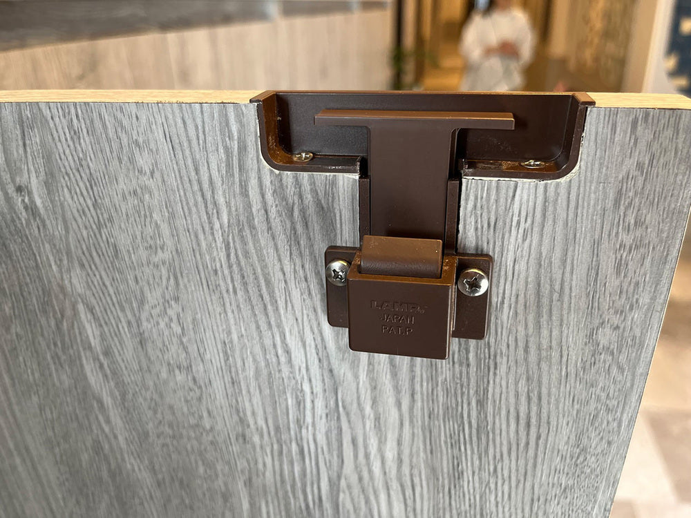 Poignée de verrouillage à bouton-poussoir dissimulée, surface : marron, AK-60BR et AK-C60BR pour intérieurs de yachts, intérieurs de camping-cars, meubles de caravanes, camping-cars