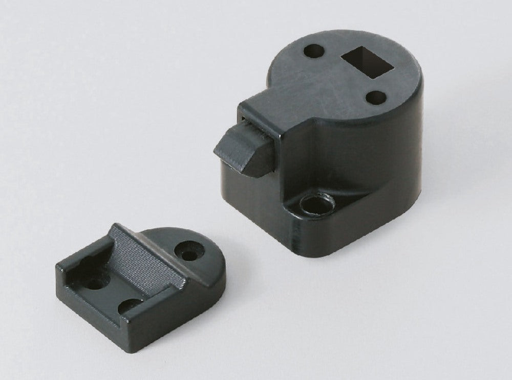 High-quality snap fastener with handle function, made of zinc alloy (ZDC), surface: gold-colored, glossy polished, design: square, DPL-SQ-G. Solid snap fastener for RVs, boats, and much more, from Sugatsune / LAMP® (Japan).